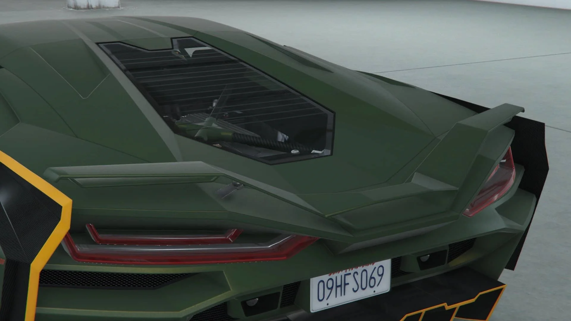 GT 2 尾翼