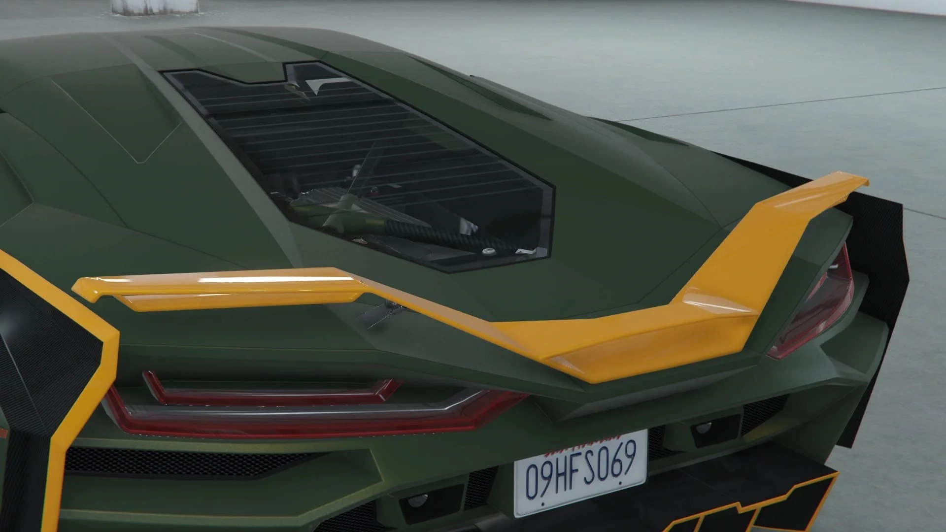 副色调 GT 2 尾翼