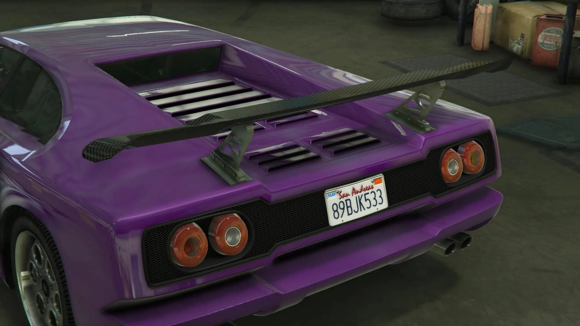 中 GT 尾翼