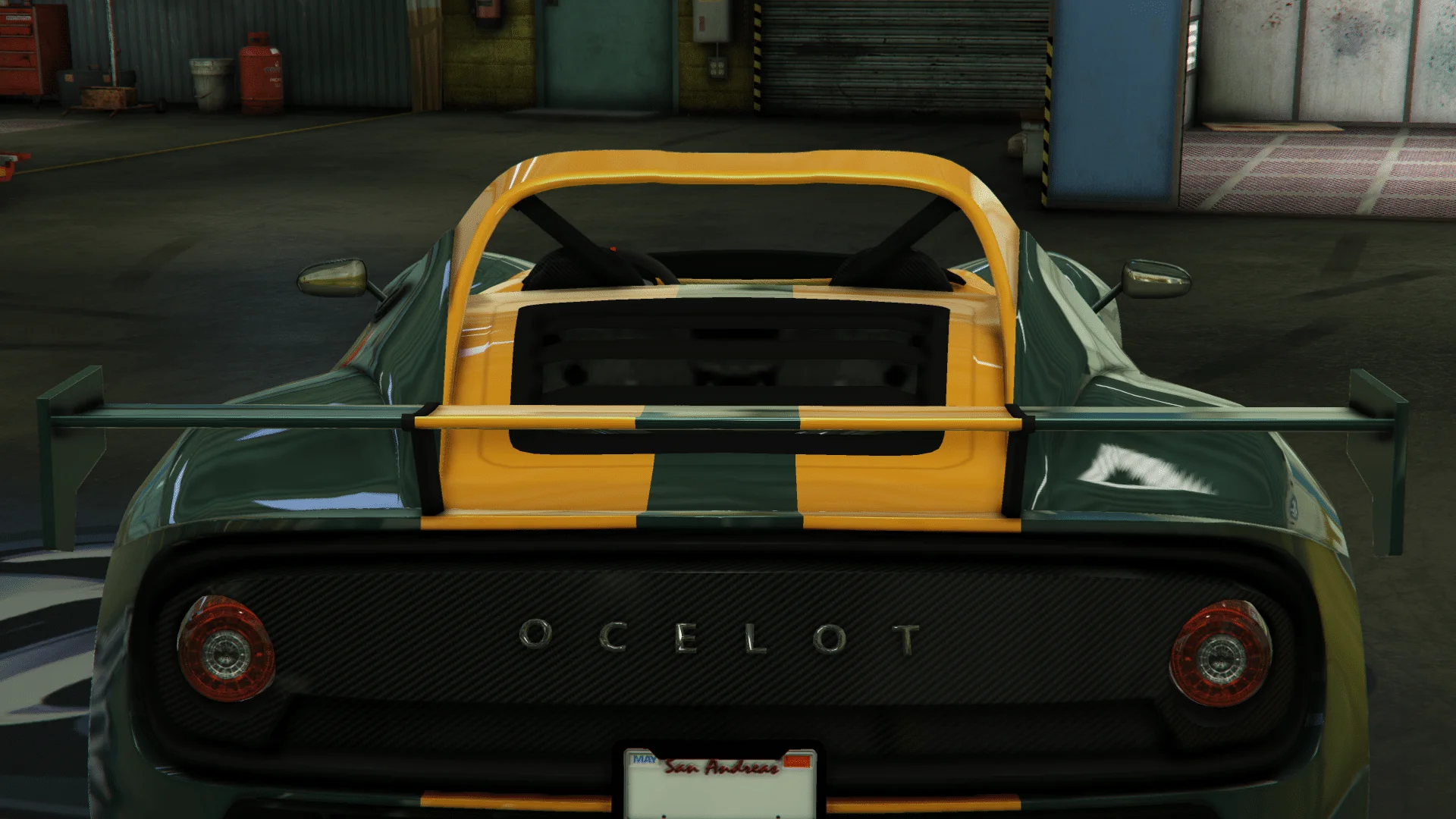 主色调 GT 尾翼