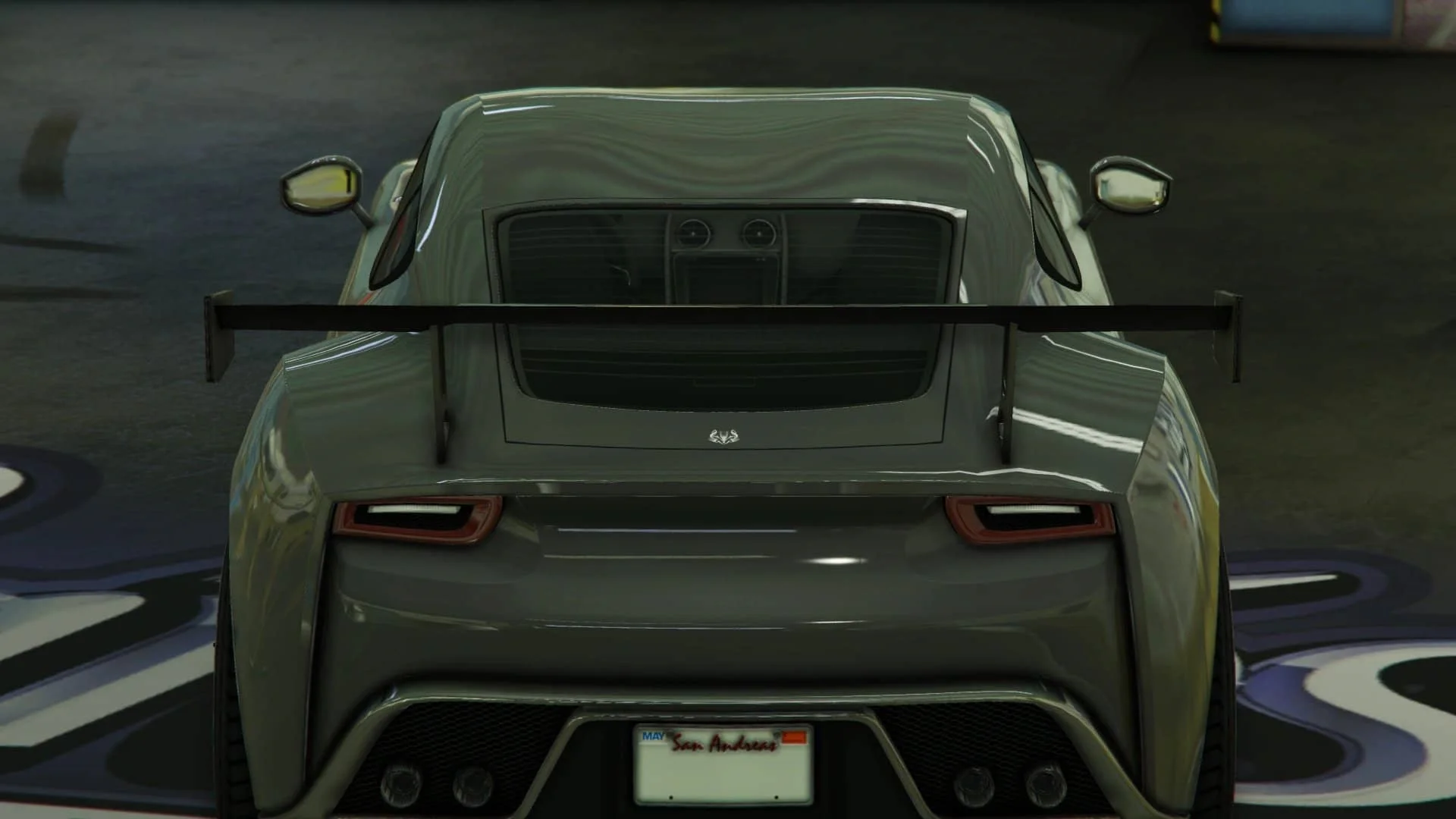 副色调 GT 尾翼