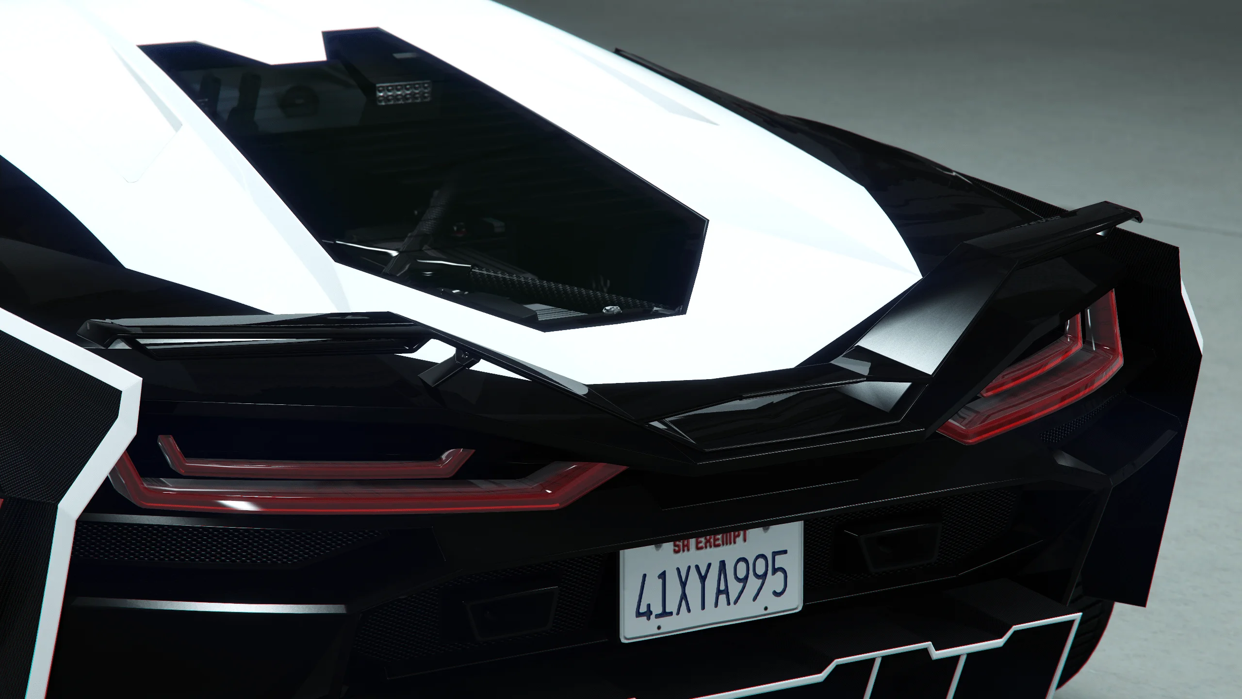 GT 2 尾翼