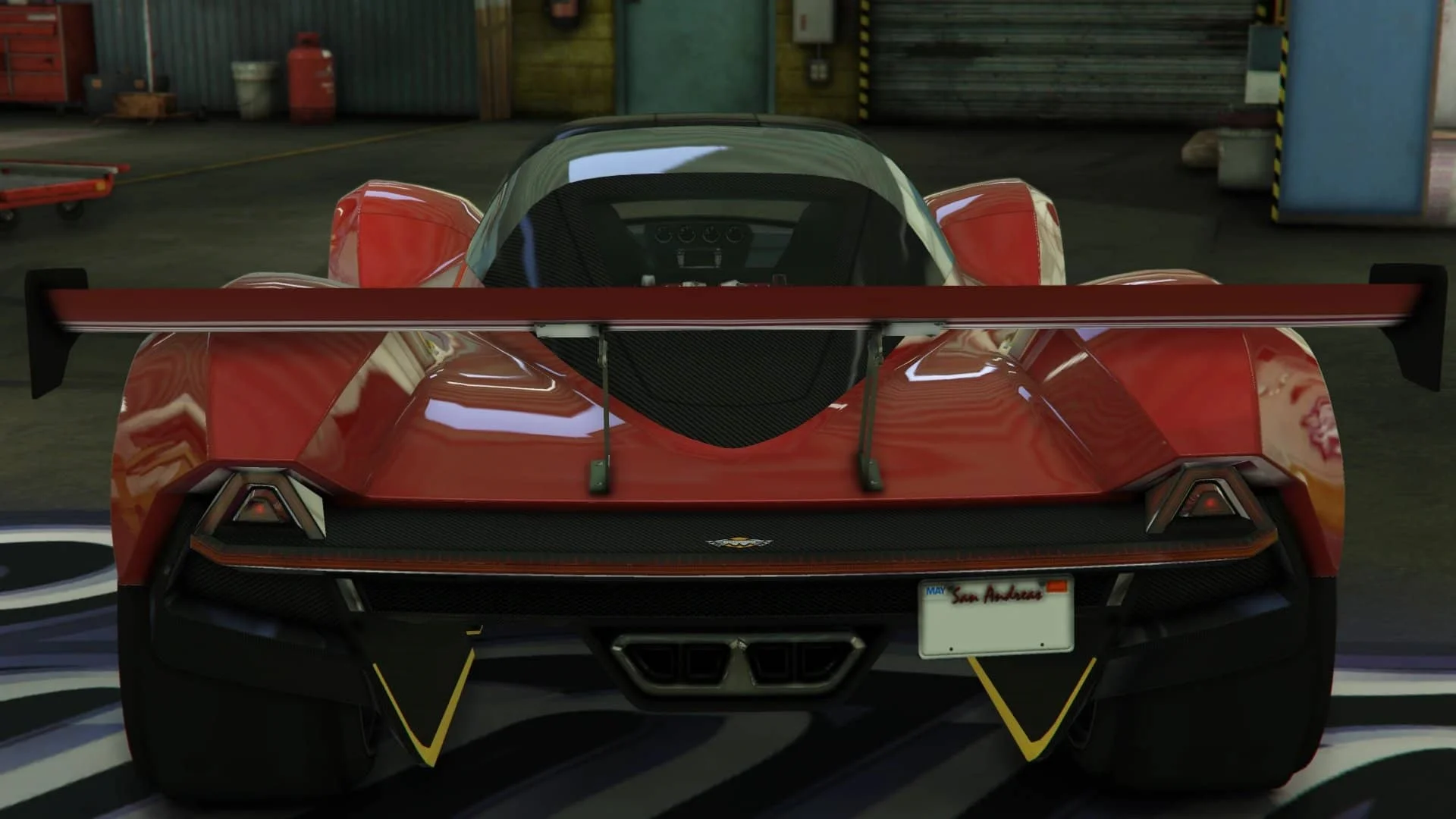 主色调 GT 尾翼