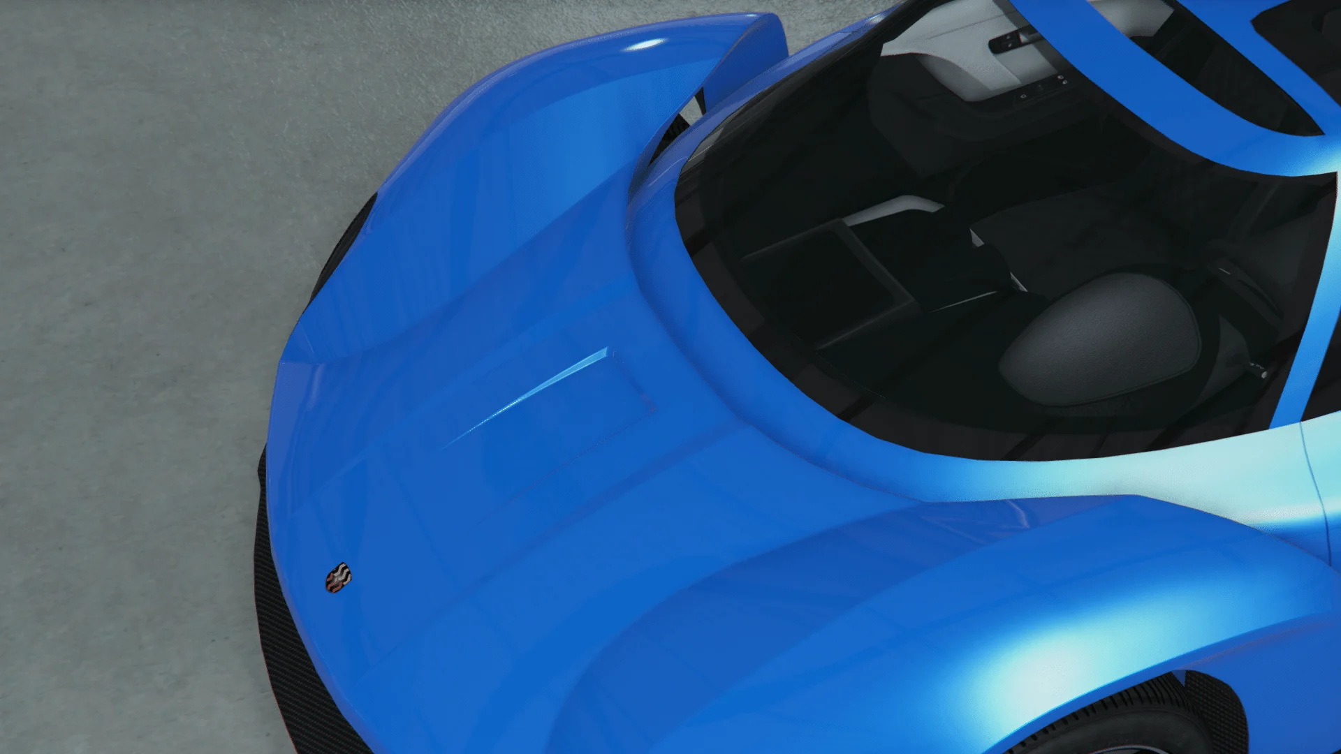 中央脊线引擎盖